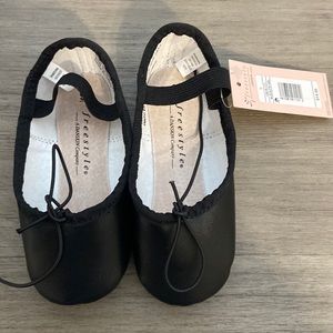 Freestyle by danskin black ballet dance shoes toddler 9